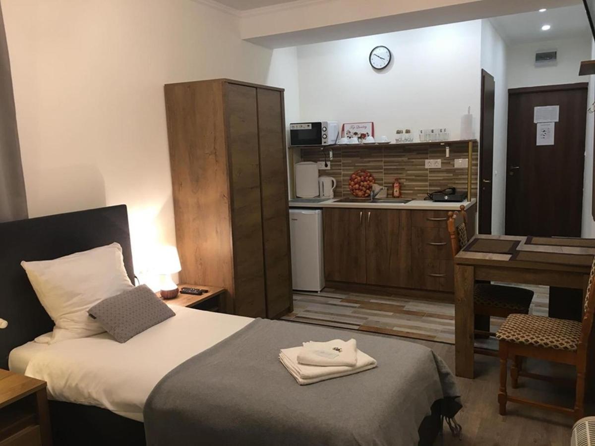 Aranykorona Apartmanhaz Miskolc Exteriör bild
