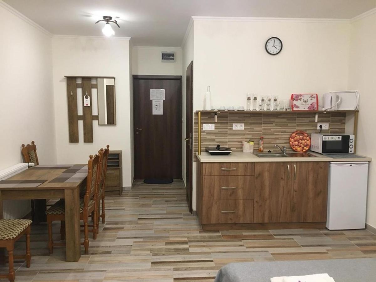 Aranykorona Apartmanhaz Miskolc Exteriör bild