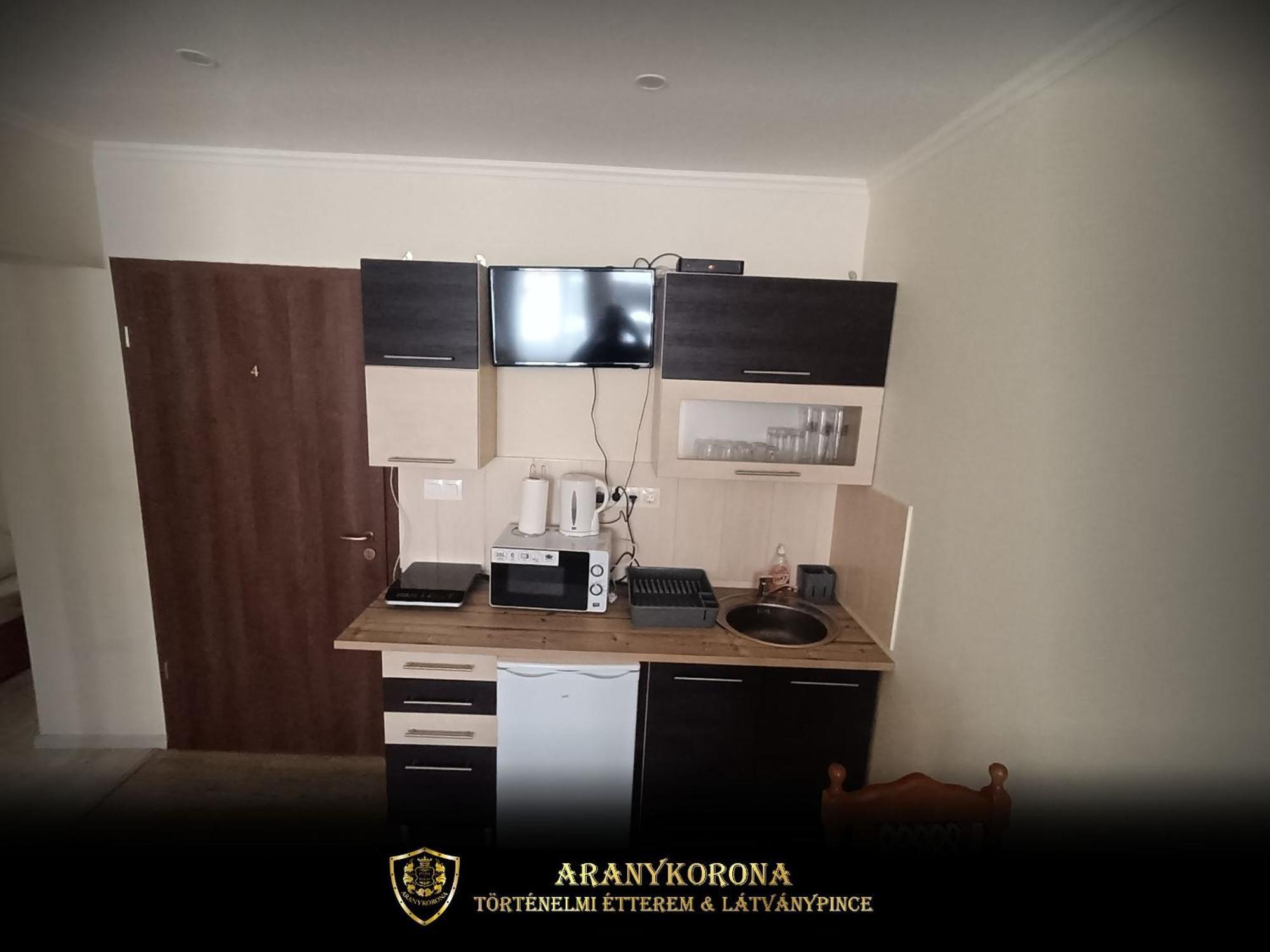 Aranykorona Apartmanhaz Miskolc Exteriör bild
