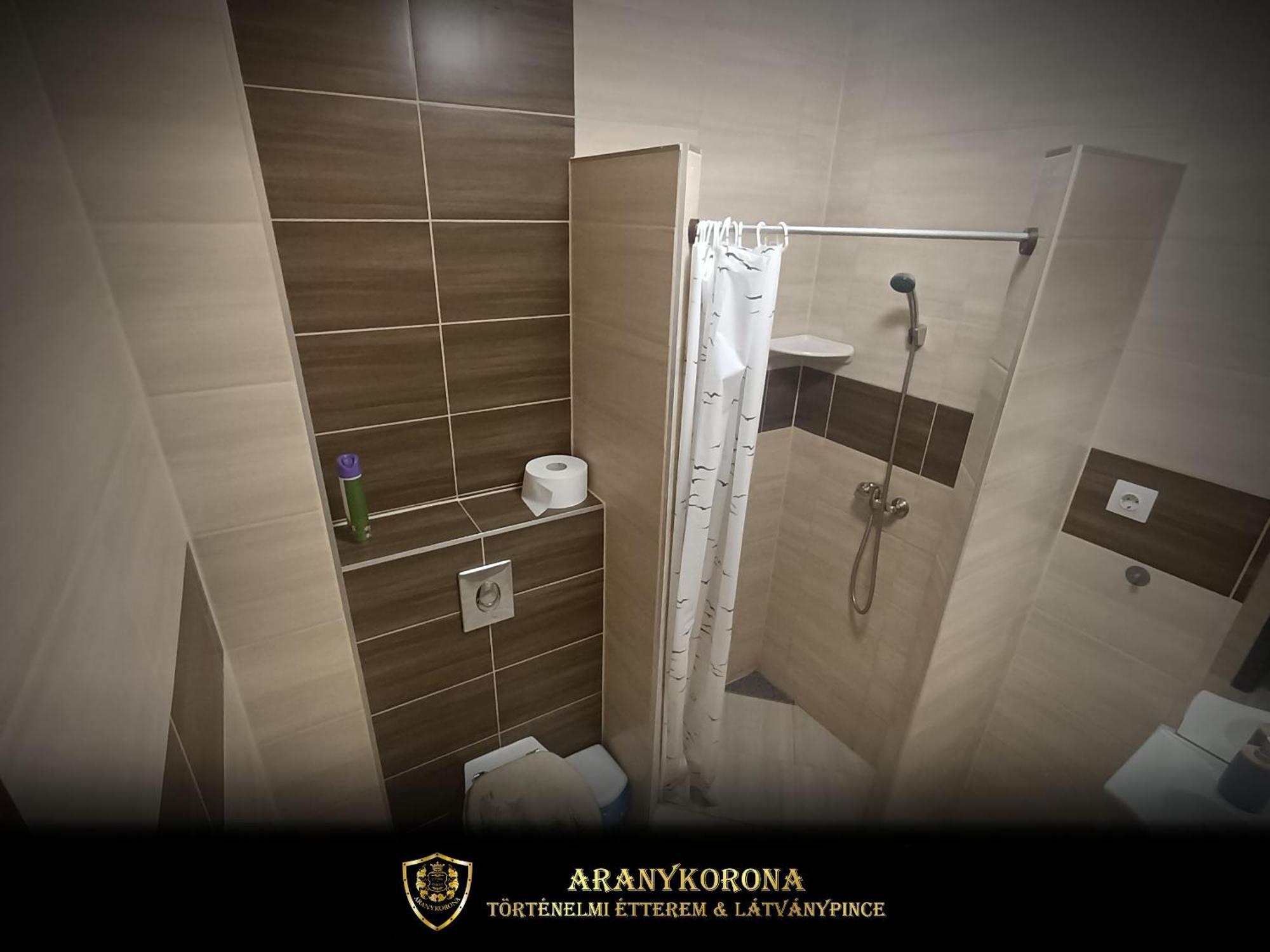 Aranykorona Apartmanhaz Miskolc Exteriör bild