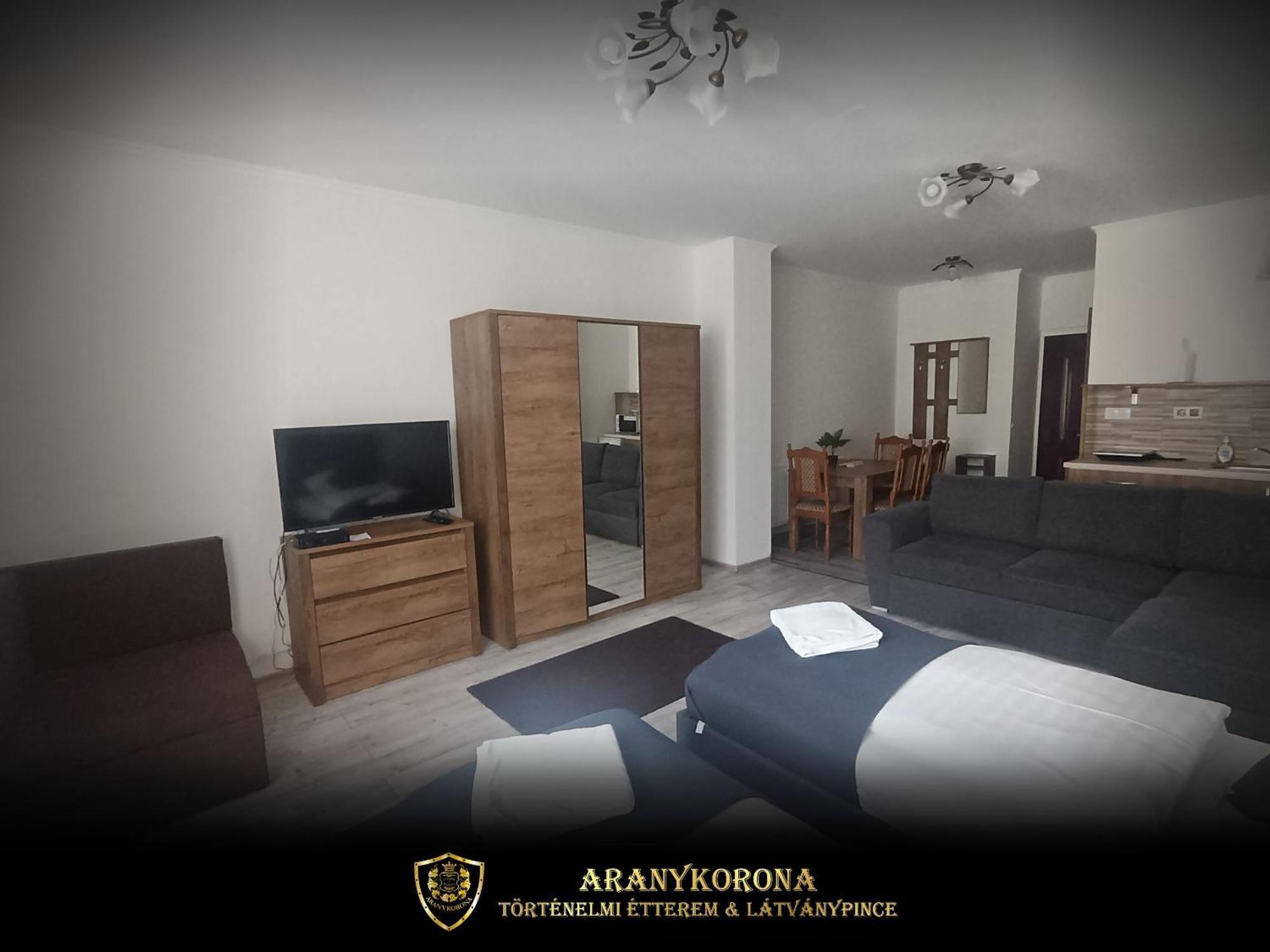 Aranykorona Apartmanhaz Miskolc Exteriör bild